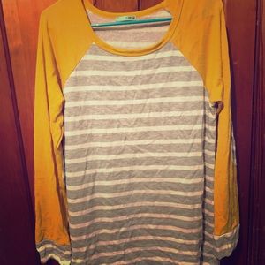 Women’s sweater with elbow patches